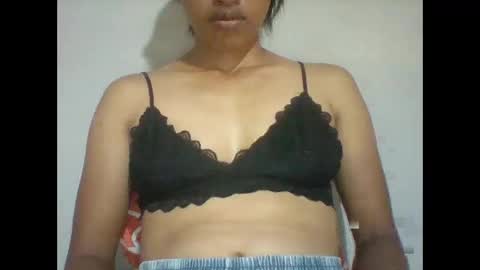 Snapshot of mimisexy295320 chatting on January 7, 2025, 10:43 am mimisexy295320 online show from January 7, 2025, 10:43 am
