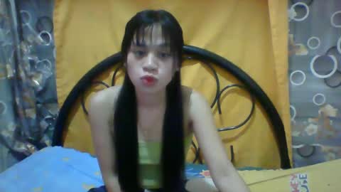 Snapshot of mimiyolove chatting on February 17, 2025, 5:43 pm mimiyolove online show from February 17, 2025, 5:43 pm