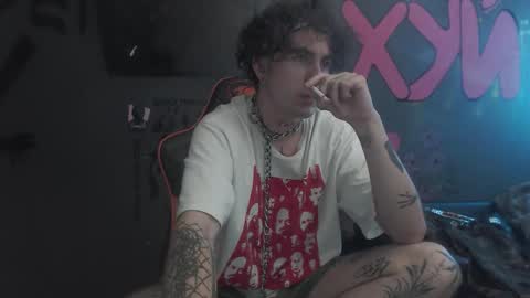 Snapshot of min1pekka chatting on September 24, 2025, 3:04 pm Max online show from September 24, 2025, 3:04 pm