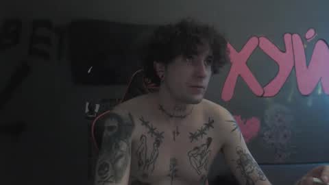 Snapshot of min1pekka chatting on November 8, 2025, 11:43 am Max online show from November 8, 2025, 11:43 am