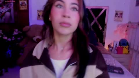 minami_nakamura online show from May 18, 2026, 5:02 am
