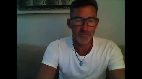 Snapshot of mindthestep chatting on January 22, 2025, 11:32 pm MIND online show from January 22, 2025, 11:32 pm