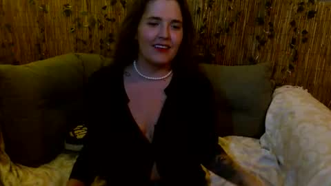 Snapshot of mindymounds chatting on November 17, 2025, 7:47 am Mindy online show from November 17, 2025, 7:47 am