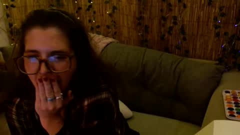 Snapshot of mindymounds chatting on December 4, 2025, 10:13 am Mindy online show from December 4, 2025, 10:13 am