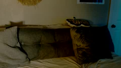 Snapshot of mindymounds chatting on December 14, 2025, 2:17 am Mindy online show from December 14, 2025, 2:17 am