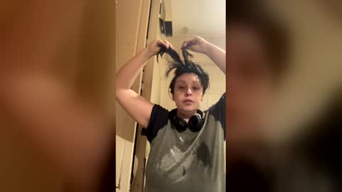 Snapshot of mindyourbusiness123 chatting on April 5, 2026, 10:23 am please subscribe to my fansly please no video or photos must be recorded or re sold online show from April 5, 2026, 10:23 am