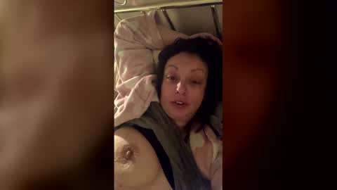 Snapshot of mindyourbusiness123 chatting on April 7, 2026, 6:47 am please subscribe to my fansly please no video or photos must be recorded or re sold online show from April 7, 2026, 6:47 am