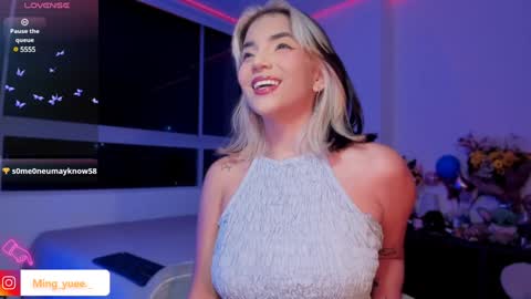 My name is Fer Nice to meet you  give it a thumbs up please its important online show from January 15, 2025, 2:17 am