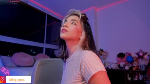 My name is Fer Nice to meet you  give it a thumbs up please its important online show from January 25, 2025, 2:37 am