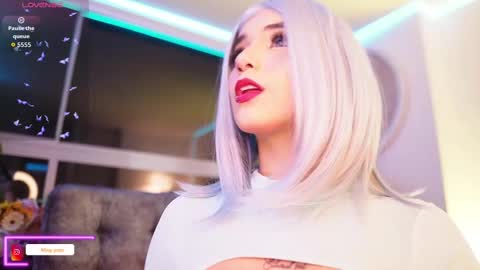 My name is Fer Nice to meet you  give it a thumbs up please its important online show from September 18, 2025, 4:36 am