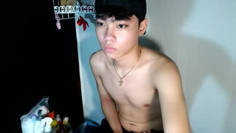 mingkla_man online show from February 11, 2026, 12:48 am
