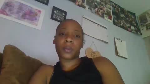 Snapshot of mini_luv chatting on December 3, 2024, 4:36 am SLIPSLID online show from December 3, 2024, 4:36 am