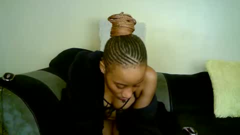 minieme001 online show from March 14, 2026, 6:57 pm