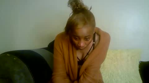 minieme001 online show from March 31, 2026, 2:02 am