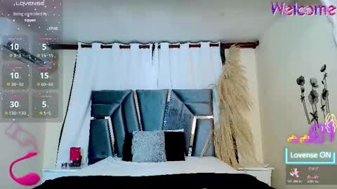 Snapshot of minilove_01 chatting on February 16, 2026, 12:01 pm minilove_01 online show from February 16, 2026, 12:01 pm