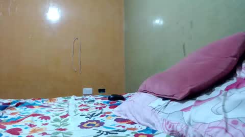 Andrea online show from November 17, 2025, 1:44 am