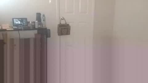 minniehunney online show from April 27, 2026, 8:56 am