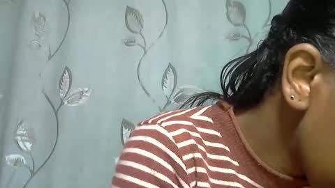 minouch211907 online show from March 27, 2026, 4:40 am