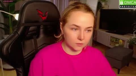 Mira online show from May 17, 2026, 1:03 am