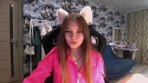 Snapshot of mira_princess chatting on July 4, 2026, 2:56 pm MIRAcle online show from July 4, 2026, 2:56 pm
