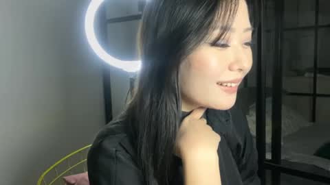 mirafloat online show from October 10, 2025, 3:11 pm