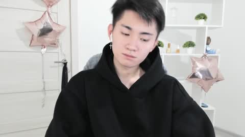              online show from December 6, 2024, 8:59 am