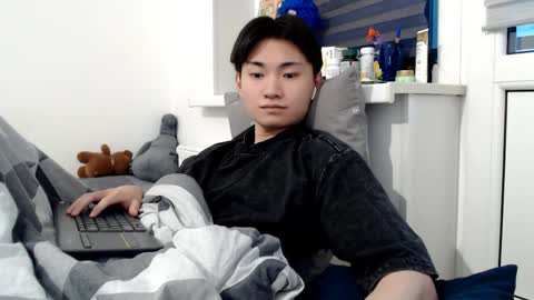              online show from April 26, 2026, 5:32 pm