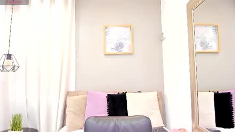 Snapshot of miranda_doll_ chatting on June 11, 2026, 12:03 pm online show from June 11, 2026, 12:03 pm