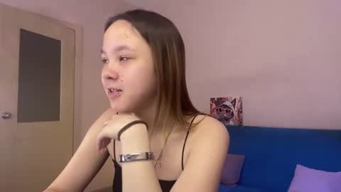 Snapshot of miranda_holms chatting on July 8, 2026, 5:01 am miranda_holms online show from July 8, 2026, 5:01 am