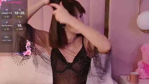 Snapshot of miranda_kery chatting on December 14, 2025, 6:41 am Mira online show from December 14, 2025, 6:41 am