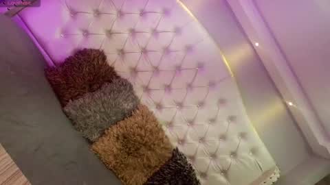 mirandaacollins online show from October 26, 2025, 3:56 am