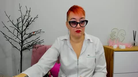 mirandagill online show from February 27, 2025, 9:43 am