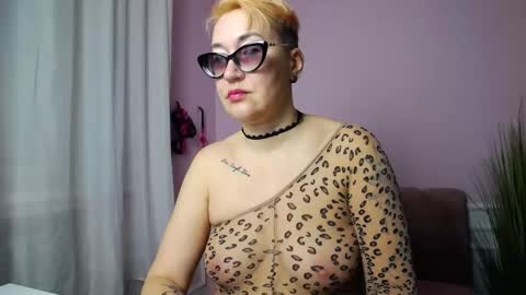 mirandagill online show from March 12, 2025, 8:41 am