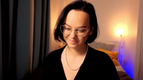 MiraSkyy online show from September 26, 2025, 3:49 pm