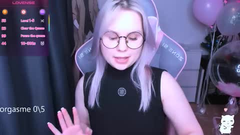 Kira online show from February 13, 2026, 1:01 am