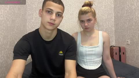 mirelcouple online show from May 14, 2026, 10:11 am