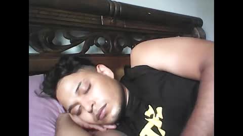 mirenito_ online show from April 2, 2026, 6:05 pm