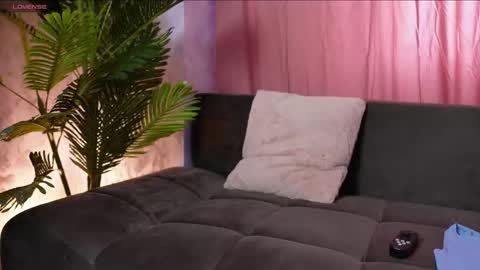 Miriam online show from February 11, 2026, 7:35 am