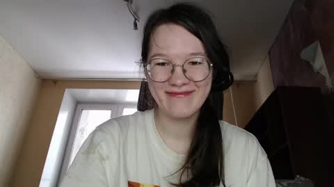 Snapshot of miriamor chatting on February 19, 2025, 7:17 am Mira online show from February 19, 2025, 7:17 am
