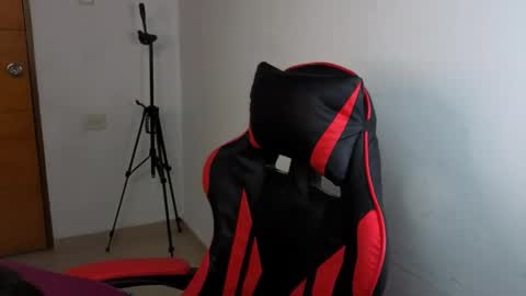 mirko_xx online show from March 25, 2026, 1:55 am