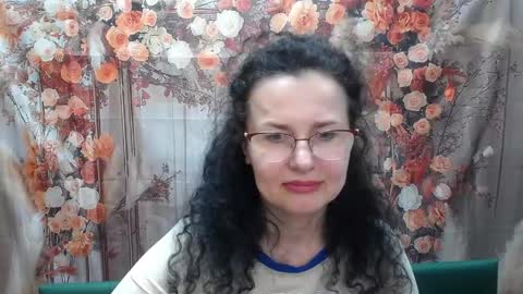 Miroslava Happi online show from May 22, 2026, 5:58 am