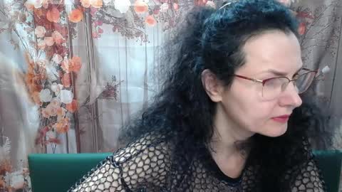 Miroslava Happi online show from May 28, 2026, 5:49 am
