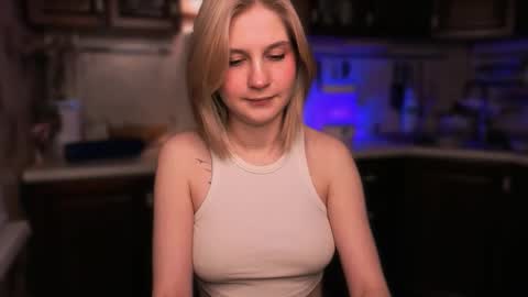 Snapshot of mirrameow chatting on November 18, 2025, 3:05 pm Mira online show from November 18, 2025, 3:05 pm