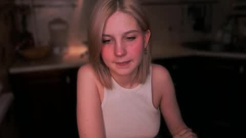 Snapshot of mirrameow chatting on November 28, 2025, 7:05 pm Mira online show from November 28, 2025, 7:05 pm