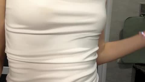 Snapshot of mishahartwigsen chatting on September 10, 2025, 7:36 pm Molly online show from September 10, 2025, 7:36 pm