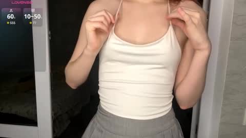 Snapshot of mishahartwigsen chatting on November 17, 2025, 5:19 pm Molly online show from November 17, 2025, 5:19 pm