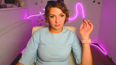 Mishelle online show from July 25, 2026, 12:03 pm