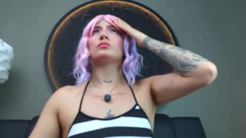 Charlotte online show from October 10, 2025, 7:24 pm