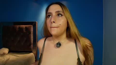 Anny online show from April 6, 2026, 1:03 am