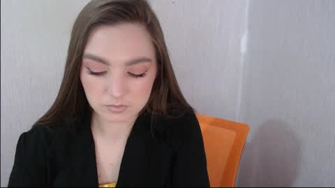 Snapshot of miss_azalea chatting on April 22, 2026, 12:18 pm Georgia online show from April 22, 2026, 12:18 pm